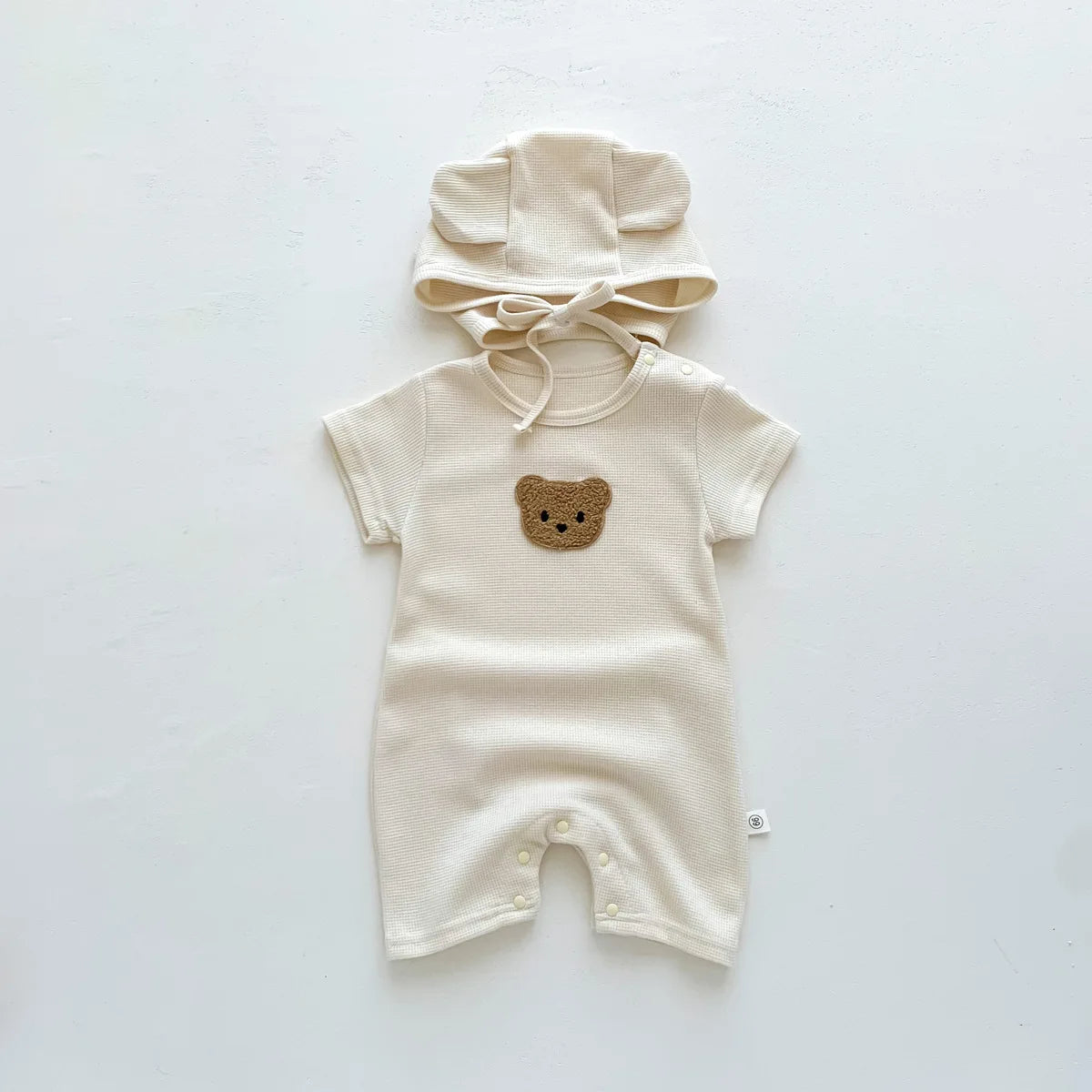 Barboteuse Ours Patch + Chapeau – Bébé Unisexe 0-24 mois